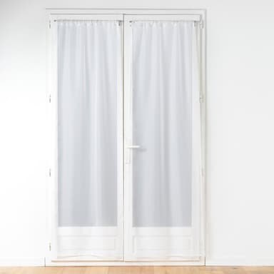Biele záclony v sade 2 ks z mikrosaténu 70x200 cm Voiline – douceur d'intérieur