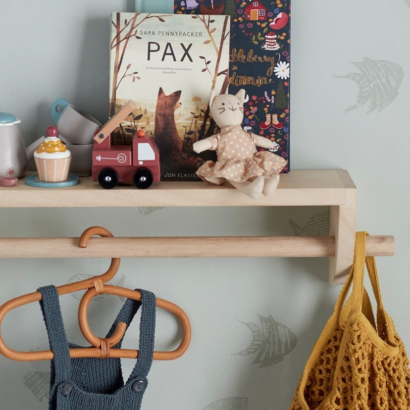 Detský vešiak z masívu paulownie v prírodnej farbe Mingus – Bloomingville Mini